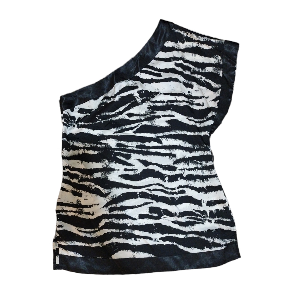 🎀BOGO 50%🦓 bebe size Medium Graphic Zebra Blouse Womens Clothing Top